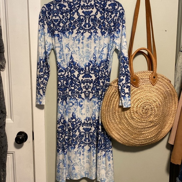 BCBGMaxAzria Adele Blue and White Long Sleeve wrap Dress - medium - Picture 8 of 8